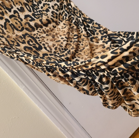 Dress - Picture 2 of 4